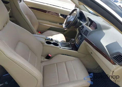 2011 Mercedes-Benz E 550 из США, поврежденный, VIN WDDKK7CF2BF065434